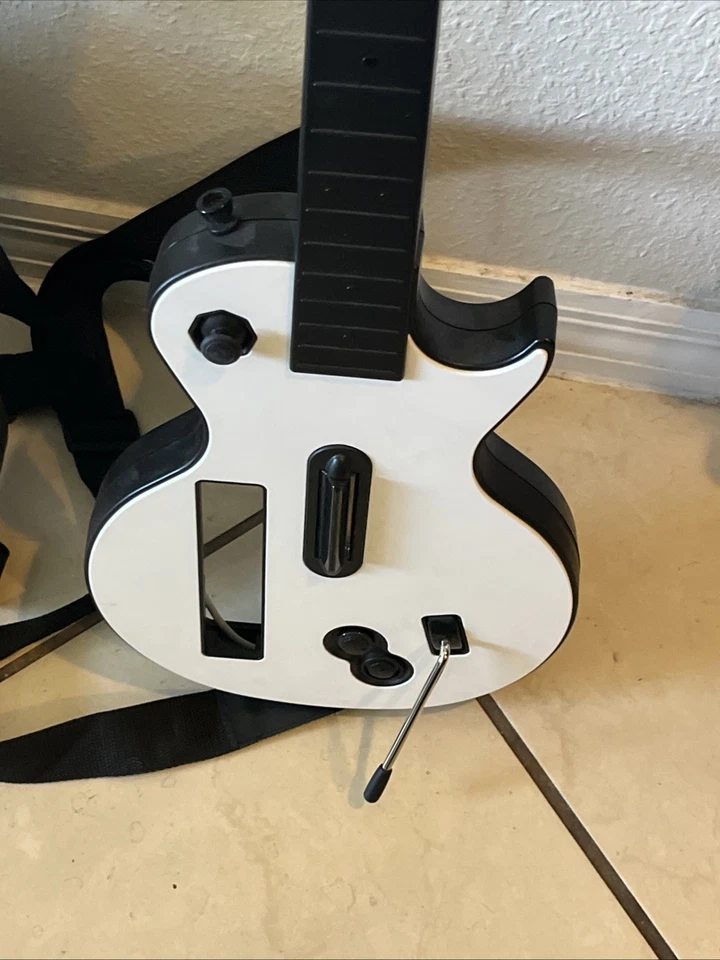Guitar Hero Nintendo Wii Gibson Guitar White RedOctane - Image 2 of 4