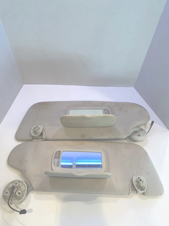 Juego de pares de parasoles grises para conductor y pasajero Volkswagen Routan 2009-2014 Foto 2 de 3