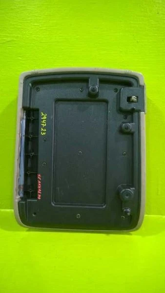 03 04 05 06 GMC YUKON XL 1500 CONSOLE LID ARM REST OEM 2947-23 - Image 2 of 2