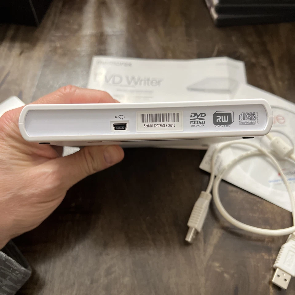 Memorex Slim External DVD Writer USB Multi-Format 8X CD/DVD Burner Plug & Play - Image 3 of 4