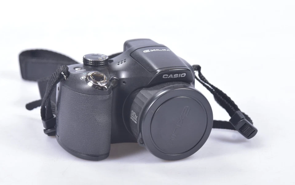 Casio Exilim EX-FH25 Kamera 26-520mm Foto Video 10MP 20x Zoom Digital Bridge - Bild 3 von 4