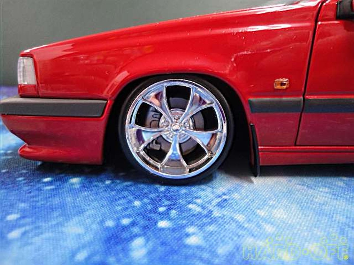 Autoart 1/18 Scale Volvo 850R Estate No. 4 | eBay Autoart 1/18 Scale Volvo 850R Estate No. 4 | eBay