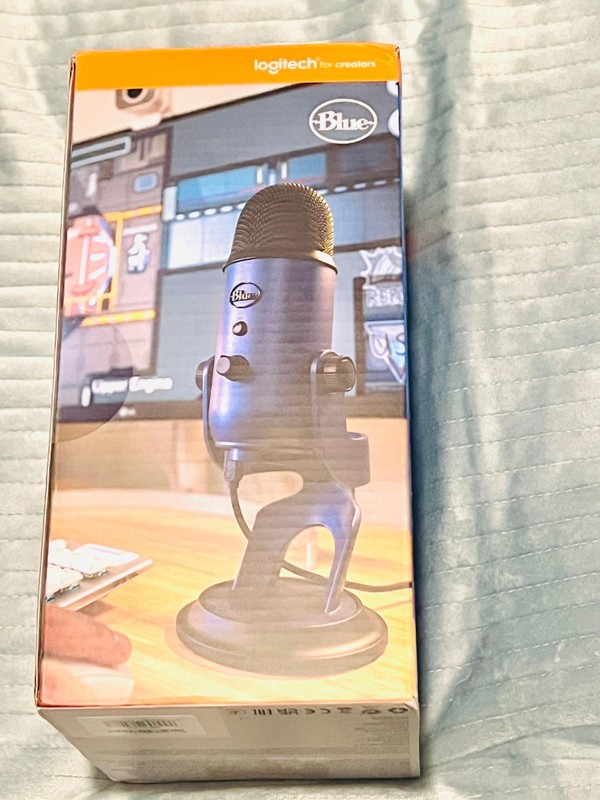 Logitech Blue Yeti USB Microphone