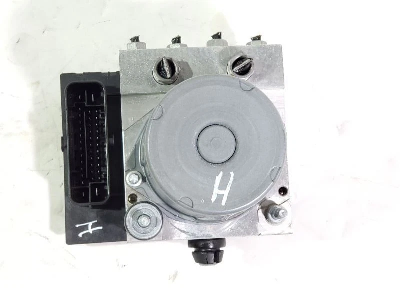 Conjunto de bomba de freno antibloqueo ABS tracción trasera PN 0265950947 OEM 2010 2011 Jaguar XK XKR Foto 2 de 4