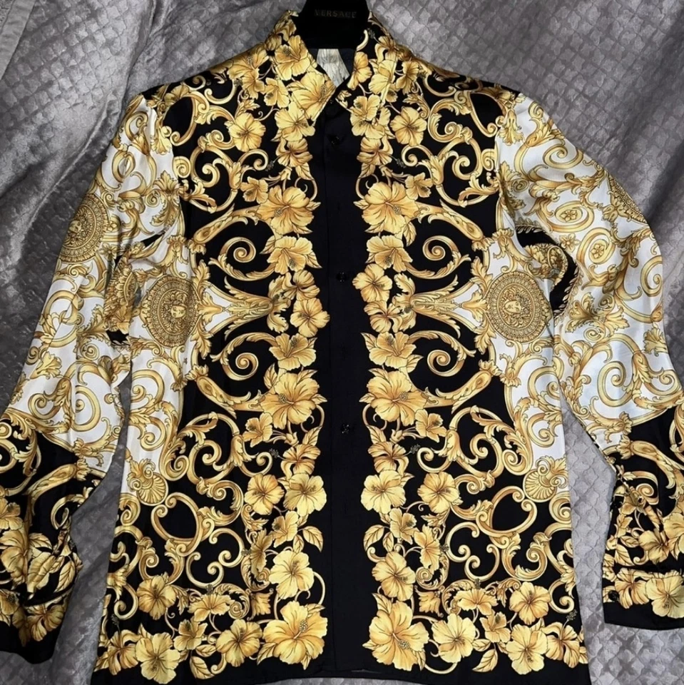 Versace Gold Hibiscus Silk Mens Shirt, from the Gianni Versace 2019 collection. - Image 2 of 3
