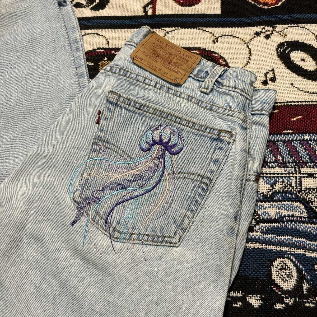 Vintage 90s Levis 550 Baggy Jeans Custom Embroidered 32x32 Vintage 90s Levis 550 Baggy Jeans Custom Embroidered 32x32