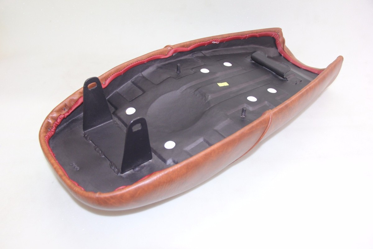 Texavina - 1973-1978 Suzuki GT250 solo low profile cafe racer seat
