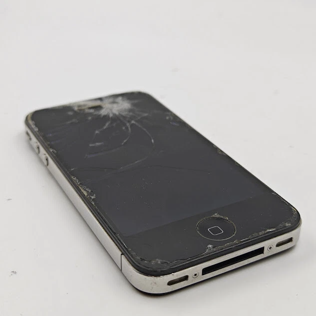 Apple IPhone 4 A1332 - Non Funzionante, 32GB, Nero - Immagine 3 di 4