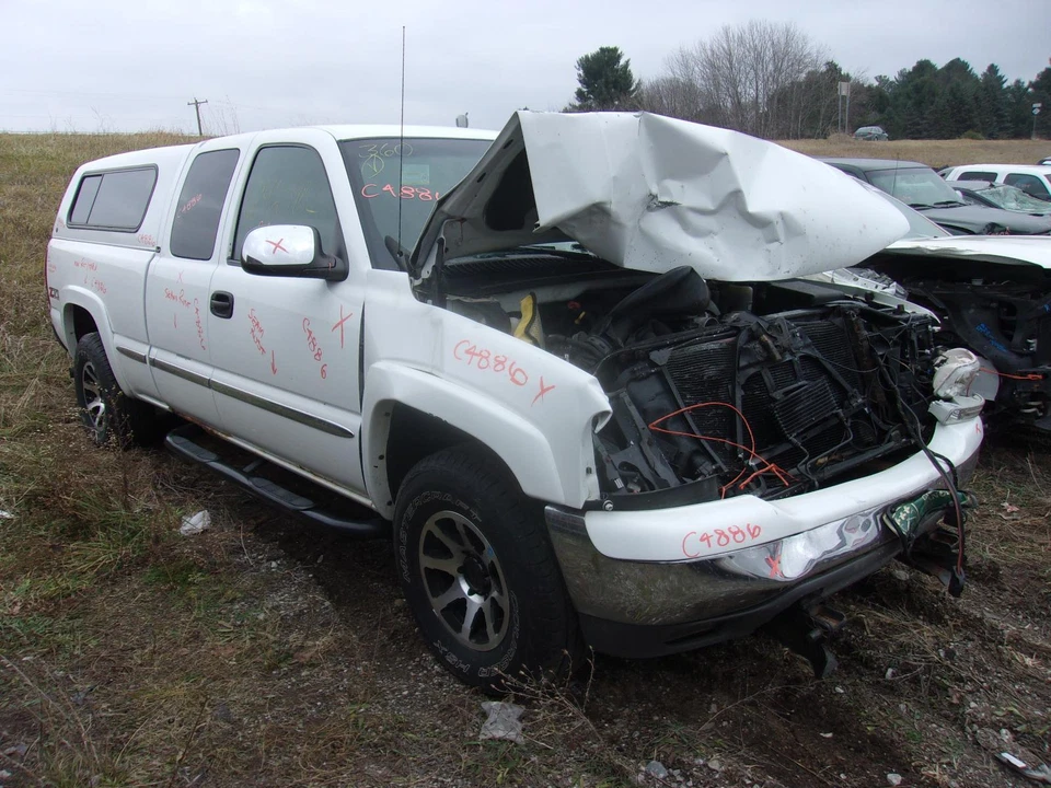 Used Fuse Box Engine fits: 2002 Gmc Sierra 1500 pickup  Grade A - Image 2 of 4