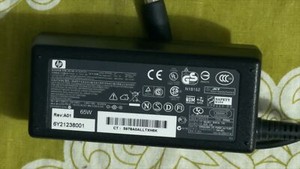 Netzteil Original HP 381090-001 384019-001 6Y21238001 Rev:01 65W 18.5V Laptop