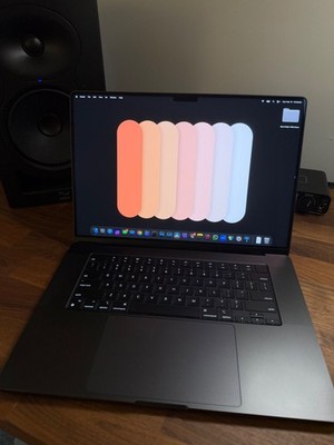 128GB 4TB M4 Max MacBook Pro 16” s-l400.jpg