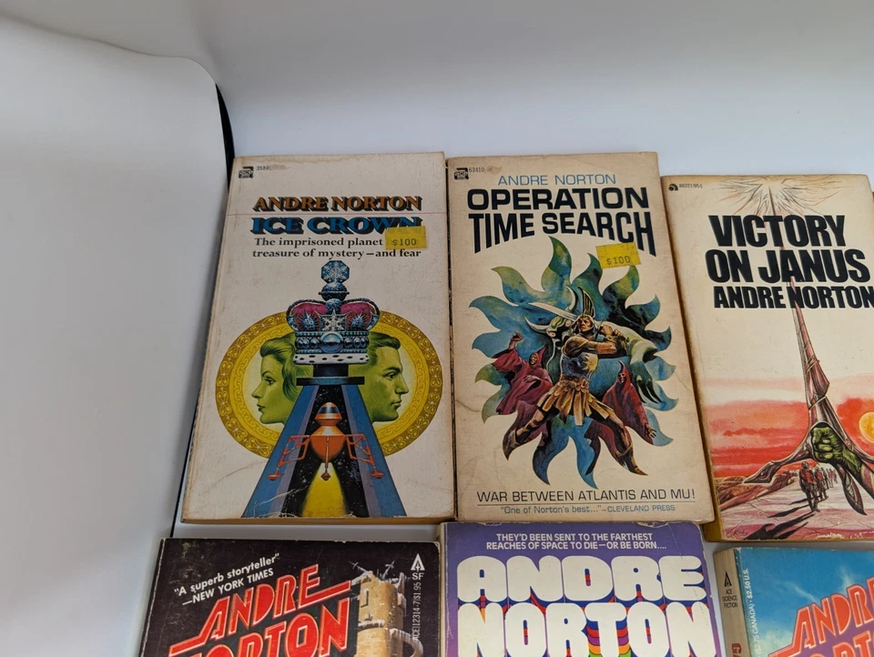 Lot of 18 VTG Andre Norton Sci-Fi Paperback Books Science Fiction - SEE DESC. Foto 3 de 4