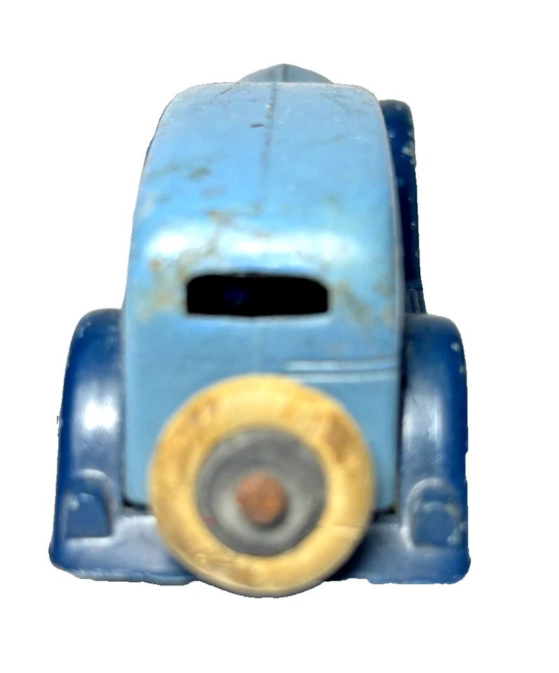 Tootsie Toy USA Two Tone Blue Graham 5 wheel 1933 Sedan Car Pre-War - Image 3 of 4
