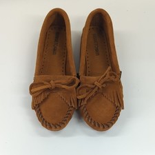 Minnetonka Kilty Suede Driving Shoe Women's Size 6