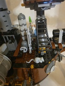 Lego MetalBeard's Sea Cow 70810 The Lego Movie Pirate Ship 100% Complete Set Toy