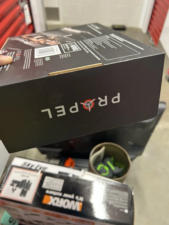 Propel Air Combat 2.4GHz Motion Controlled Battling Helicopter - Image 4 of 4