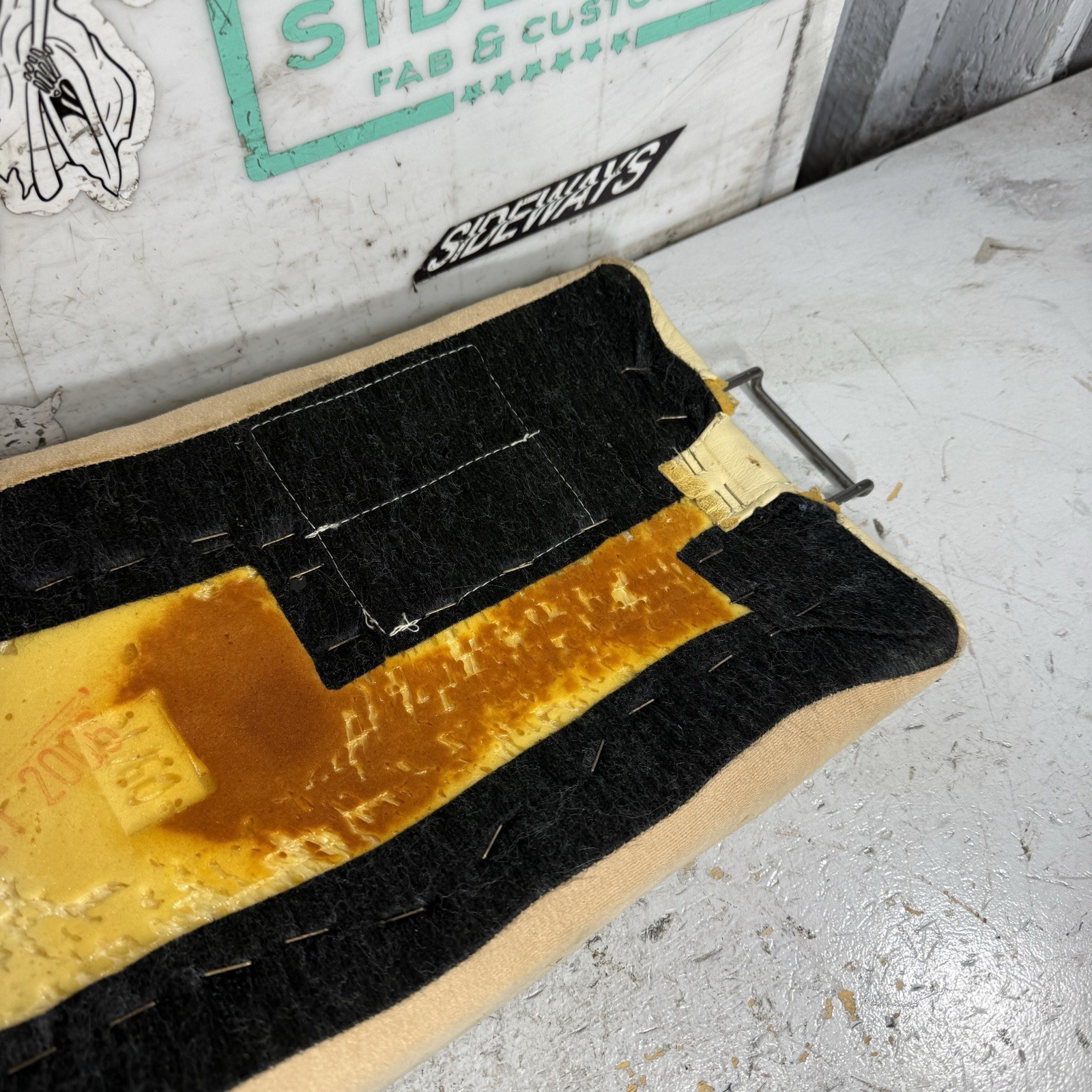04-08 Maserati Quattroporte Rear Center Seat Bottom Cushion M139 Cuoio