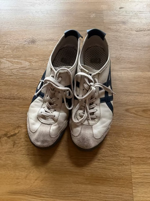 Onitsuka Tiger Sneaker in Größe 43,5 (US 9,5 / 27,5 cm).