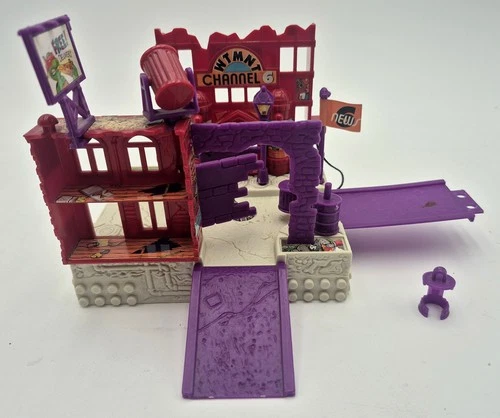 Vintage TMNT 1994 Mini Mutants Channel 6 Playset Bodacious Battle Set Turtles