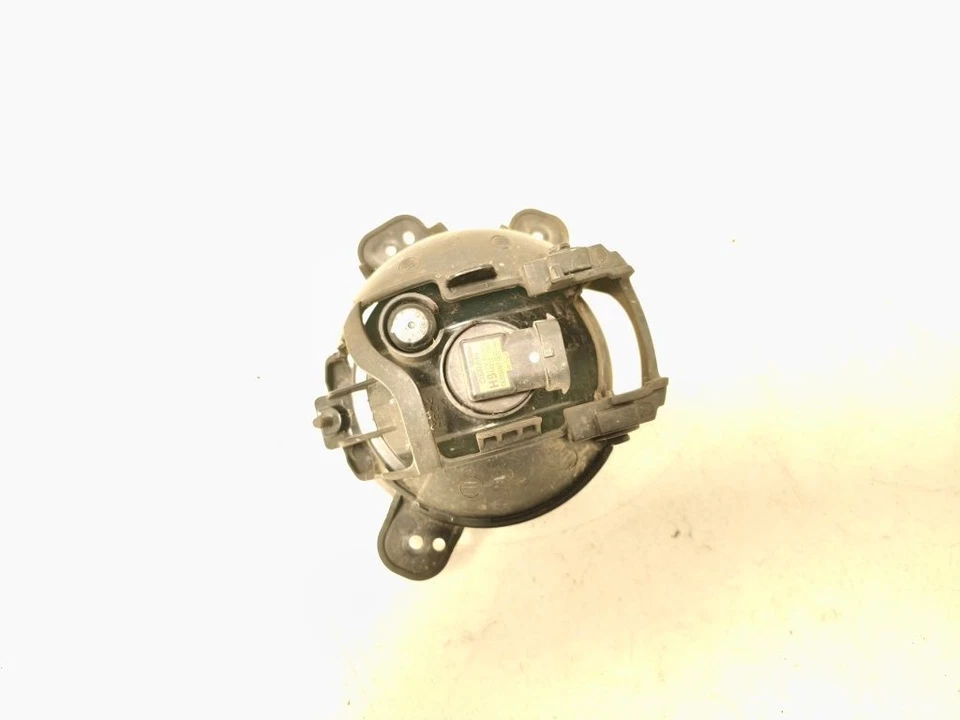 Chevrolet Trax 2013 Left front bumper fog light OER6284 - Image 2 of 4