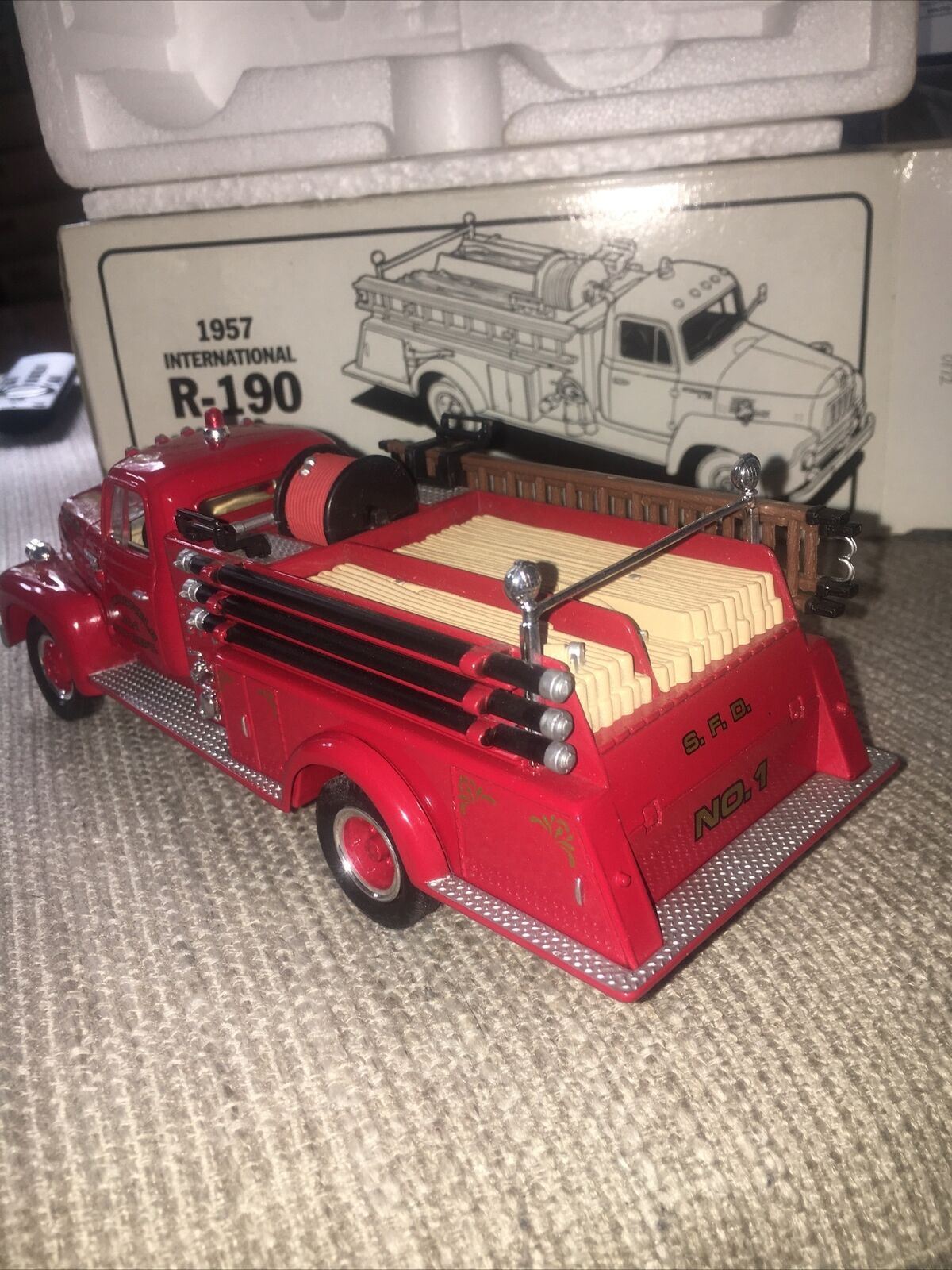Picture 4 of 9