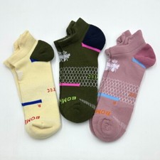 Women's All performances Ankle Socks 3 pairs Bombas Size Large 3 Color Mix