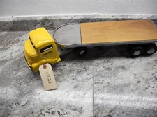 Smith Miller toys  GMC flatbed yellow 1940s sm206
