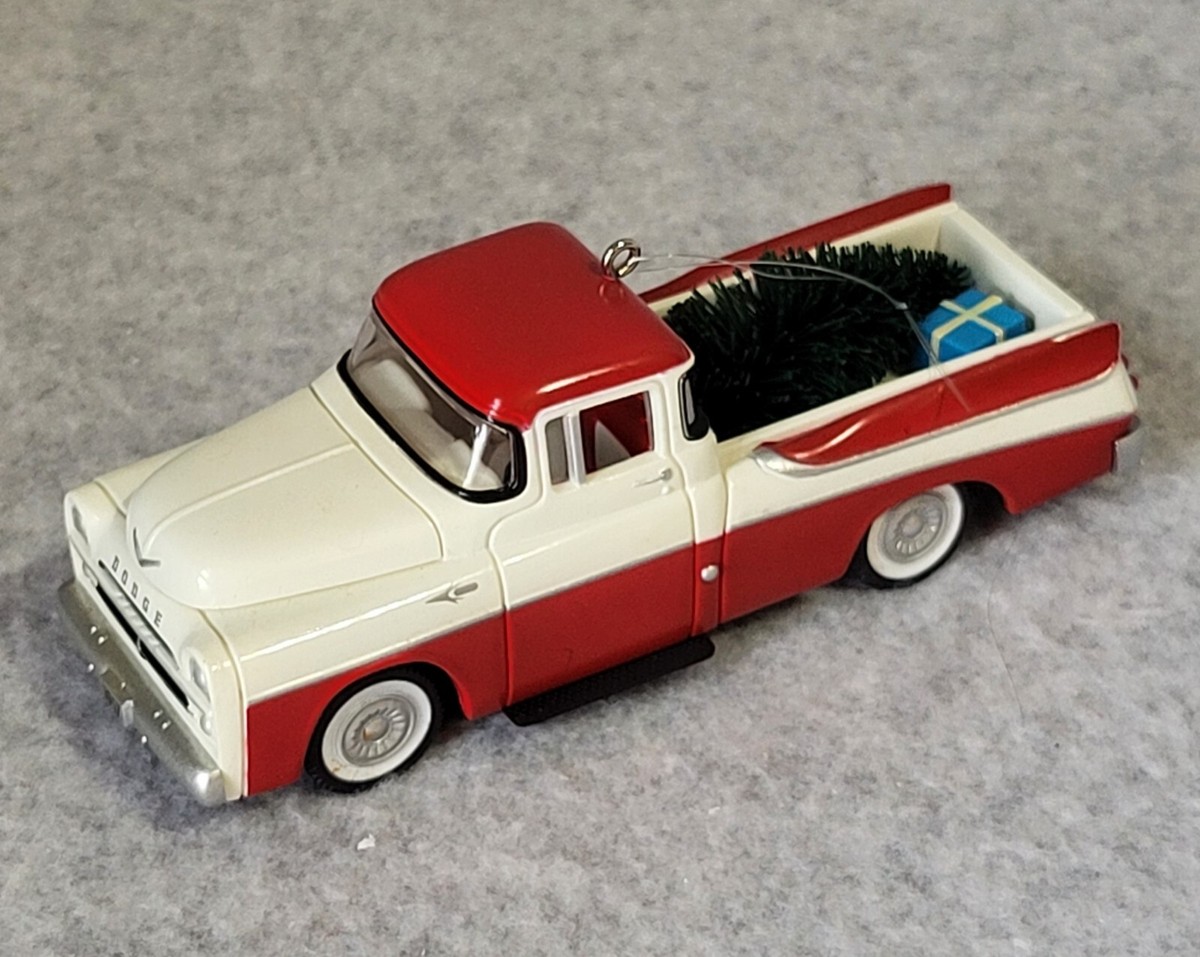 1999 Hallmark Keepsake Christmas Ornament 1957 Dodge Sweptside