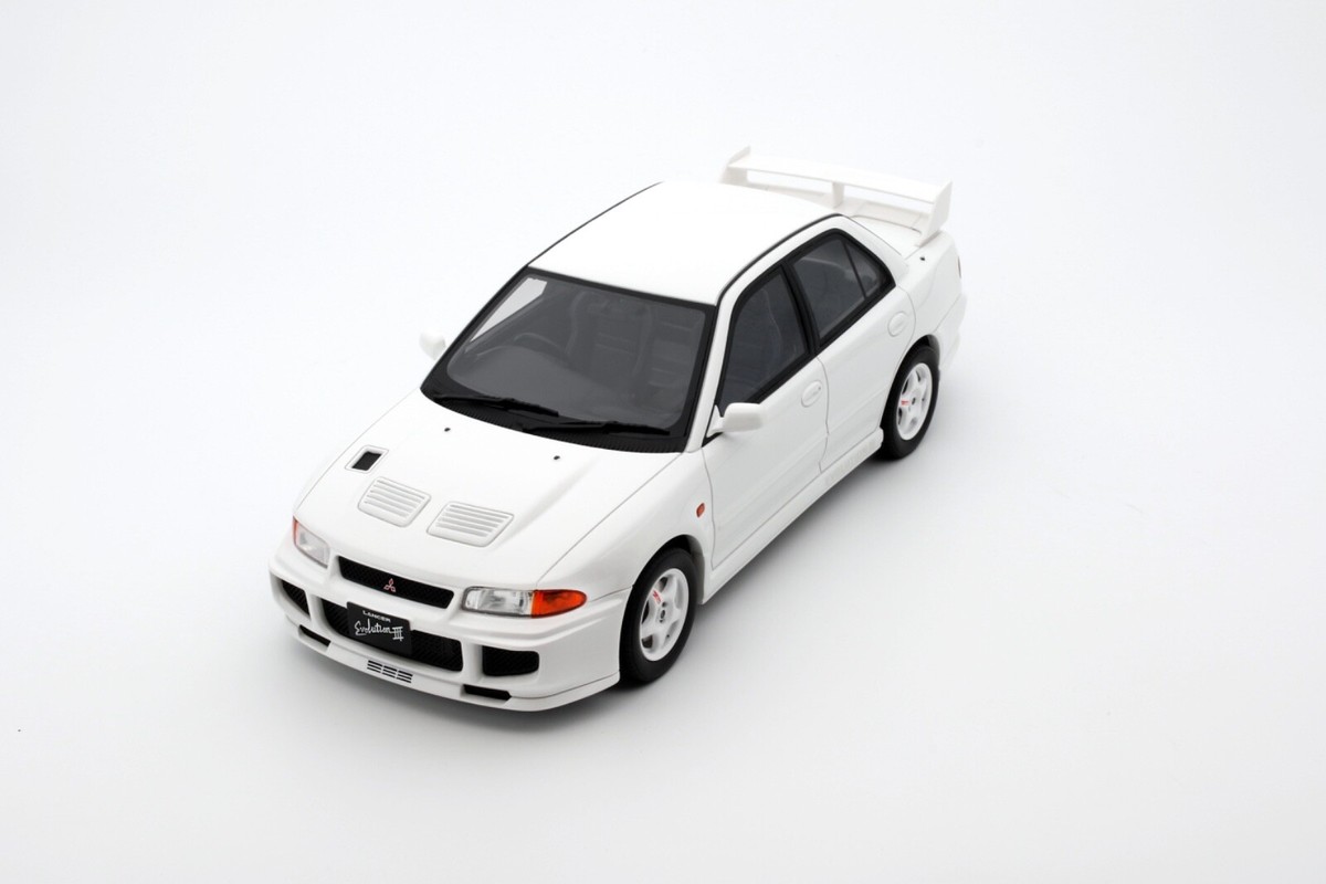 AUTOart Lancer Evolution 1:18 ホワイト 1/18 Mitsubishi Lancer Evolution V/VI Street Car White