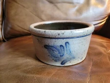 ROWE POTTERY 6 1/2" SALT GLAZED STONEWARE DOG DISH - CAMBRIDGE, WI