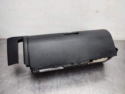 2006-09 MERCEDES E CLASS W211 FRONT LEFT SEAT STORAGE COVER GLOVE A 2118602705 - Picture 2 of 6