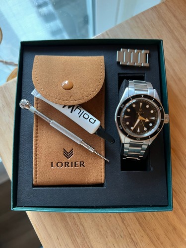 Lorier Neptune Series IV Black Gilt 39mm No-Date Automatic Diver Steel Bracelet