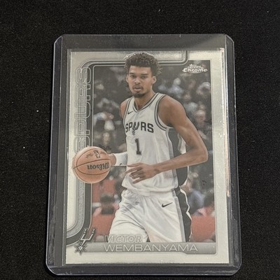2025 Topps Chrome Victor Wembanyama Base #221 Spurs