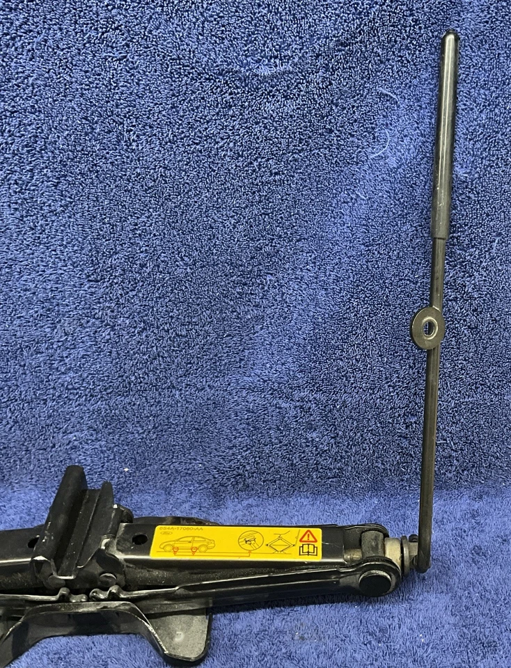 Ford Fiesta 2011-2019 emergencia carretera repuesto neumático tijera gato 8S4A-17080-AA Foto 4 de 4