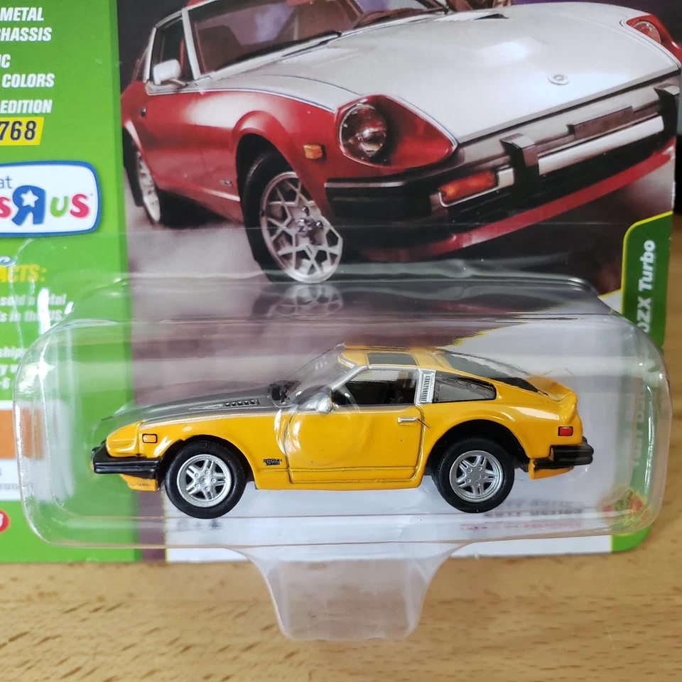 Johnny Lightning 1981 Datsun 280ZX Turbo Classic Gold Toys R Us Limited 1 of 768 - Image 3 of 4
