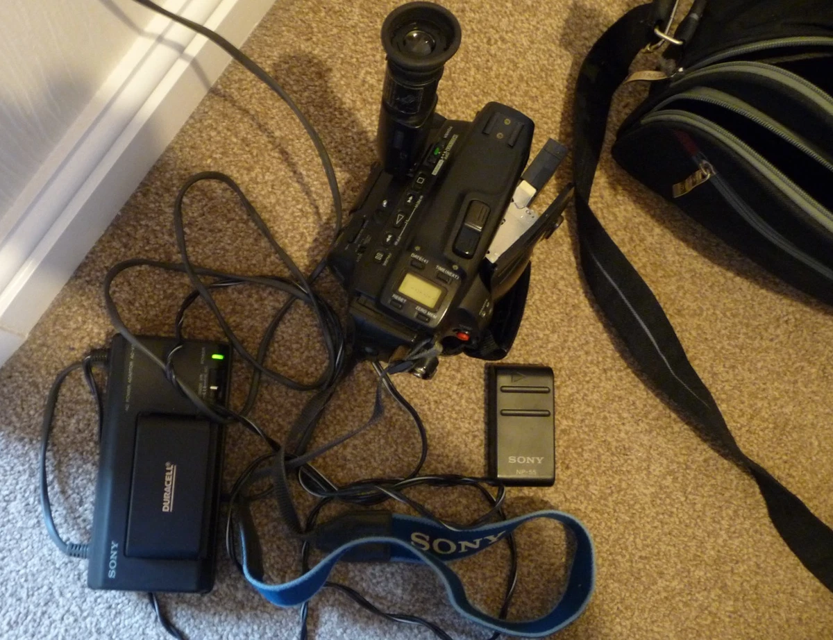 Equipo de videocámara Sony Handycam CCD-TR50E 8 mm Video8 - ¡Se ve bien!