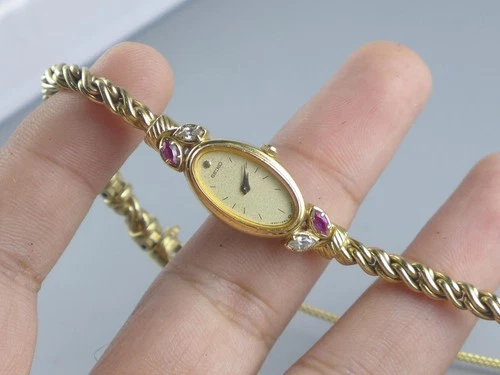 Vintage Seiko 1E20-5760 Integrated Bracelet Lady JDM 14mm