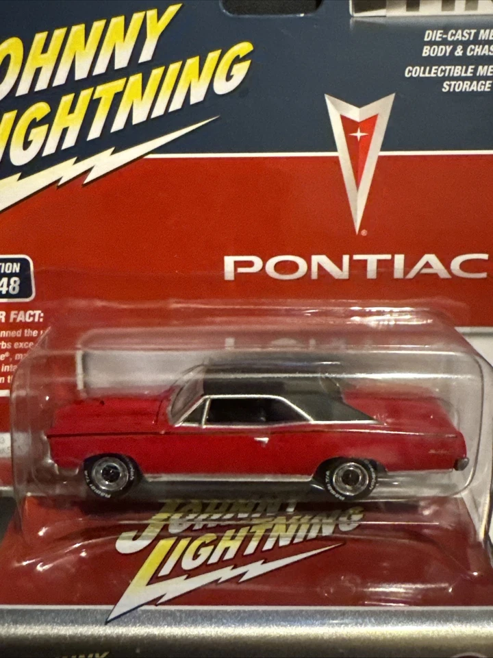 2022 JOHNNY LIGHTNING 1:64 STORAGE TIN RED 1967 PONTIAC GT0 - Image 2 of 4