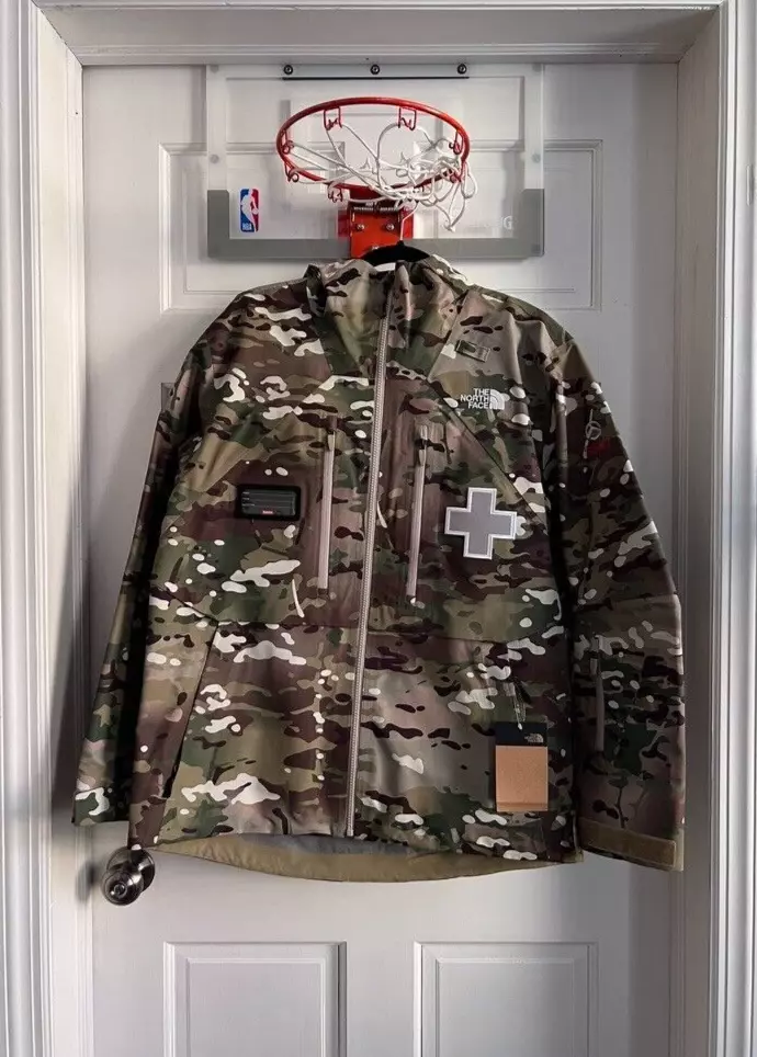 Veste SS22 Supreme x The North Face Summit Series Rescue Mountain Pro   Taille M