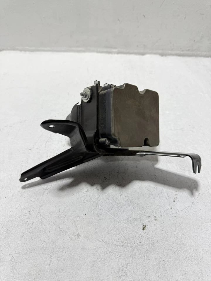 Unidad de módulo de freno antibloqueo bomba ABS Acura TLX 2018-2020 OEM Foto 4 de 4