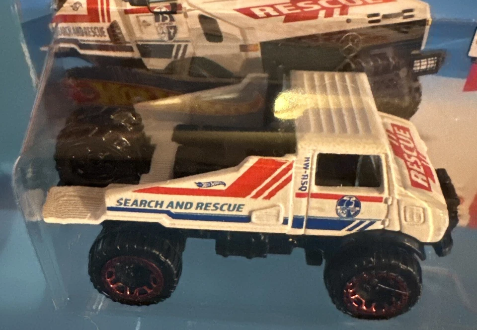 Hot Wheels 2021 75th Anniv. 188/250 HW Rescue 1/10 Mercedes Benz Unimog 1300 - Image 4 of 4