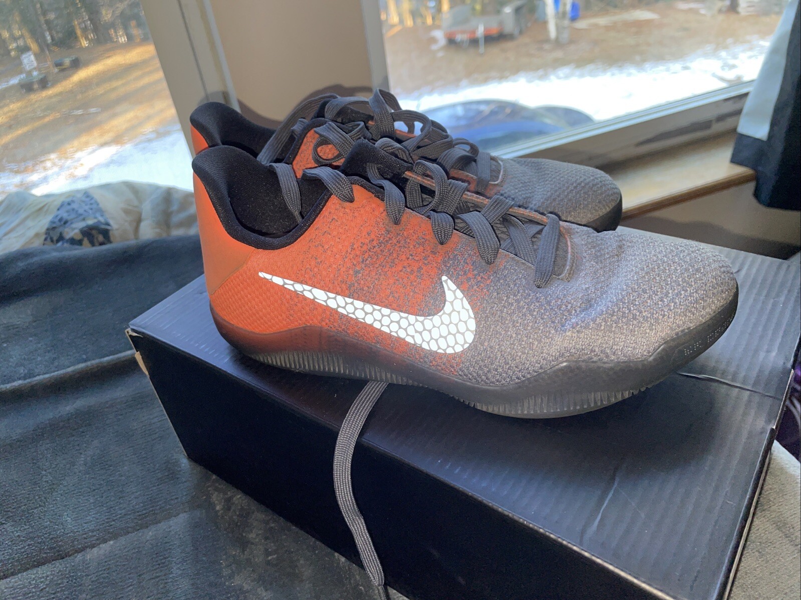 Kobe 11 Low Easter Basketball Shoes
