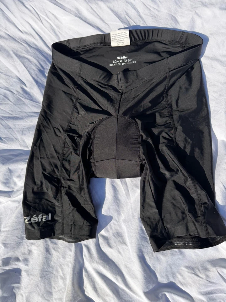 Bontrager Women's Cycling Shorts XL padded Excellent - Image 3 of 4