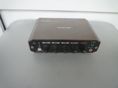 Tascam Us-125m USB Audio/MIDI Interface mit Mixer