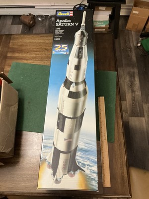 1994 Revell #04805 Apollo Saturn V 1:96 Scale Model Kit 25th Anniversary Sealed