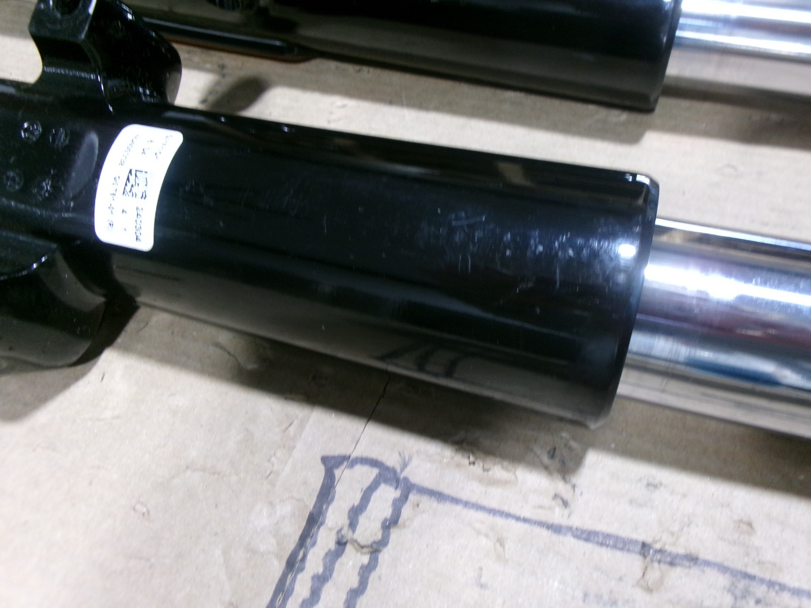 2024-2025 Harley Davidson Helix Road Glide/Street Glide Fork Leg Set, Used