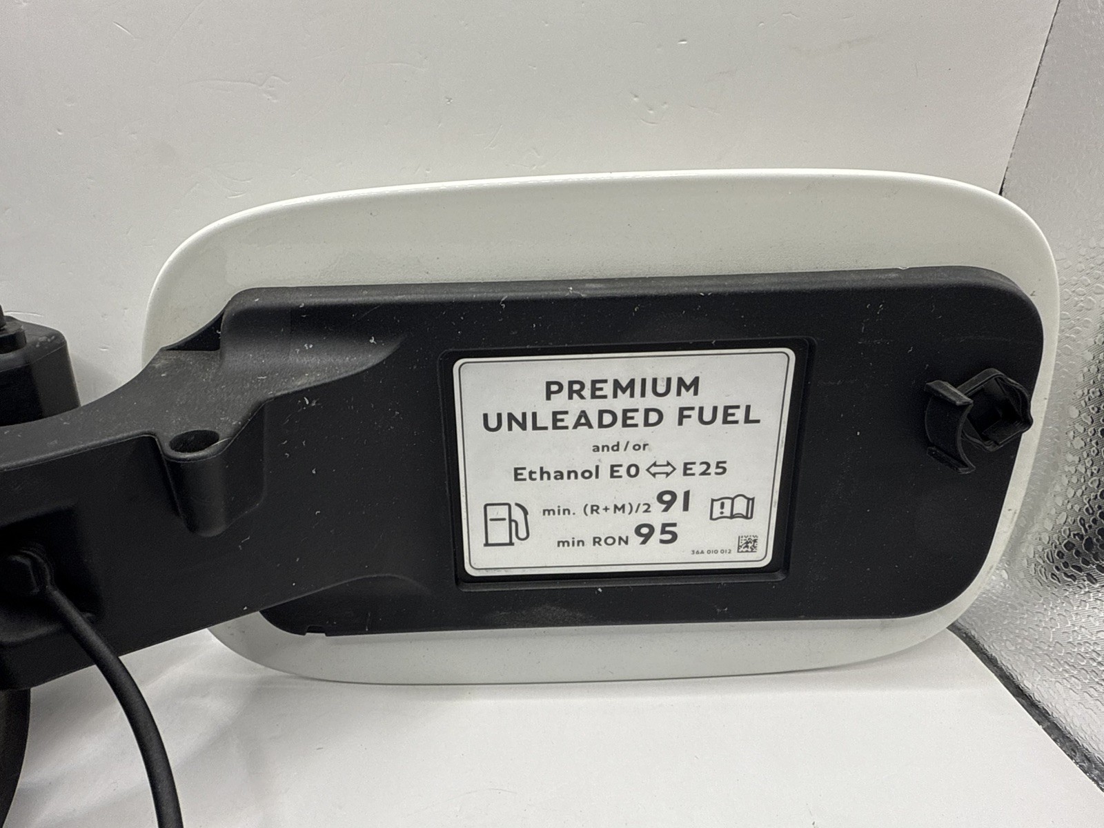 2016-2020 Bentley Bentayga Fuel Tank Filler Door Housing Cap 36A809857