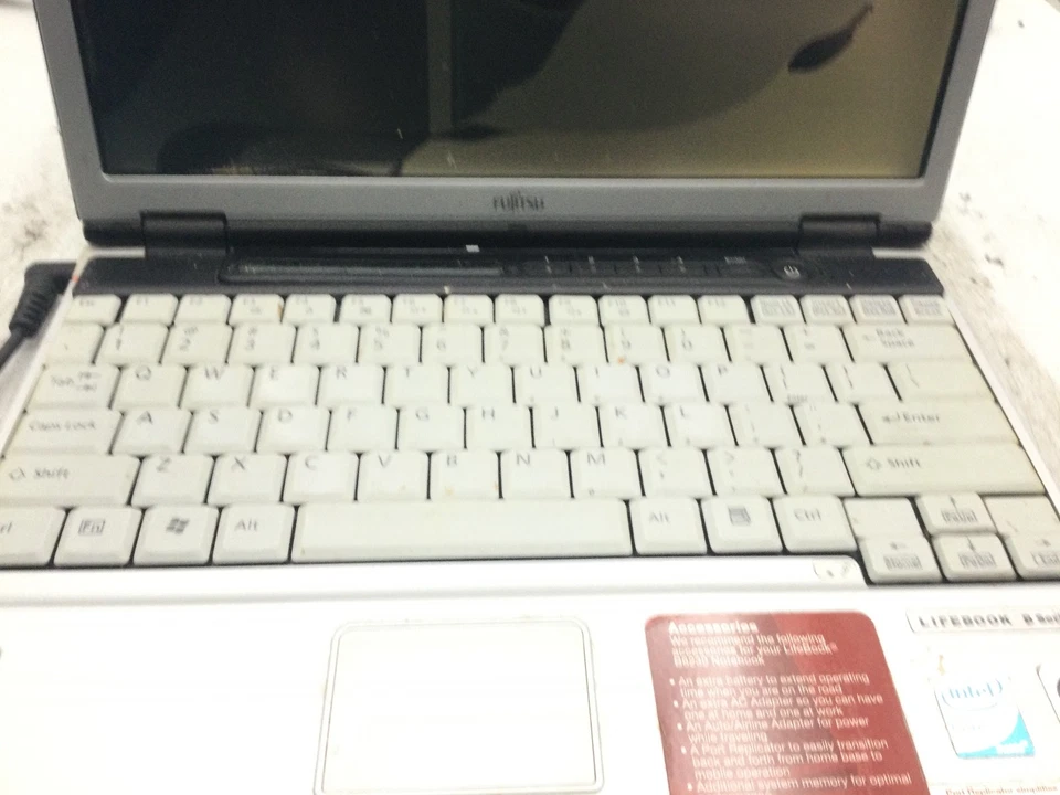 FUJITSU LIFEBOOK B SERIES B6230 -FOR PARTS- INTEL CORE 2 DUO - 4GB RAM -READ-BB - Image 2 of 4