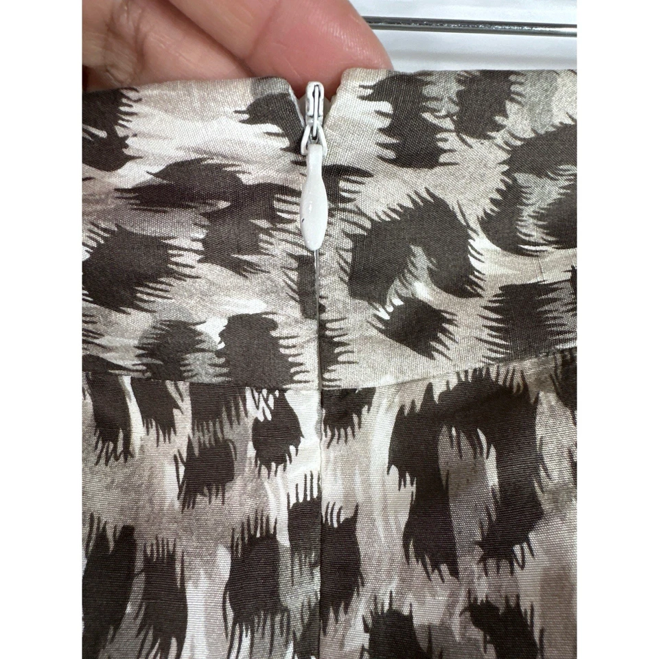 Minifalda Banana Republic 100 % seda estampado animal bolsillos forrada talla 4P Foto 2 de 4