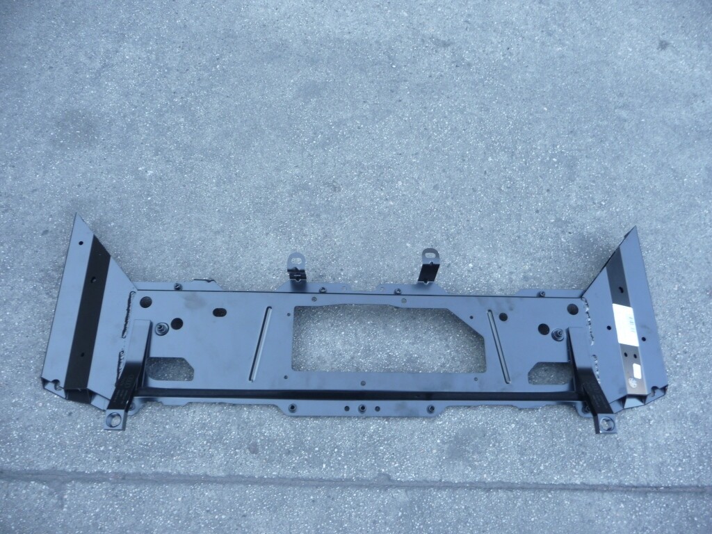 2017-2019 Audi R8 Rear Fastening Mount Bracket Beam 4S9813335 4S8813219G OEM NEW